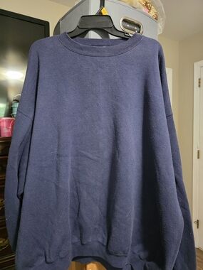 Men's Navy Crewneck Sweatshirt